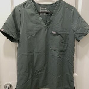 FIGS Bonsai green Catarina Scrub Top